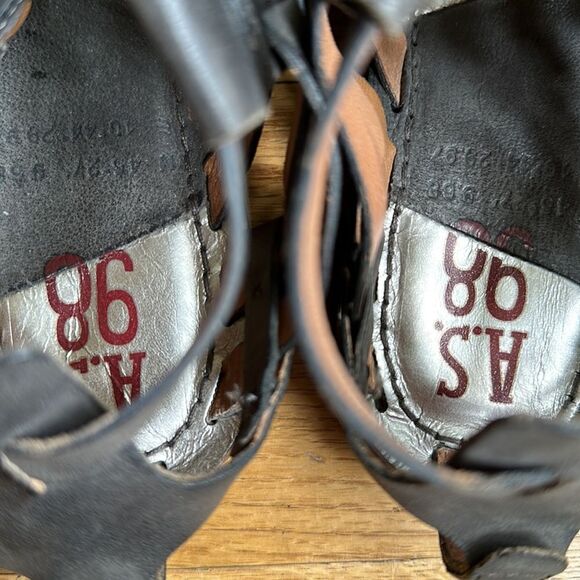 AS 98 EU 36 US 6 grey soft leather sandals side buckle excellent condition - Picture 3 of 8